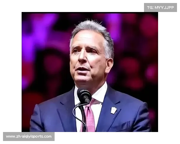 丹尼尔・科米尔因与乔恩・琼斯宿怨常被忽视为史上最伟大选手