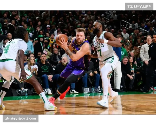 专家分析:面对凯尔特人五外阵容,湖人应如何保护篮下并限制突破 专家分析:面对凯尔特人五外阵容,湖人应如何保护篮下并限制突破